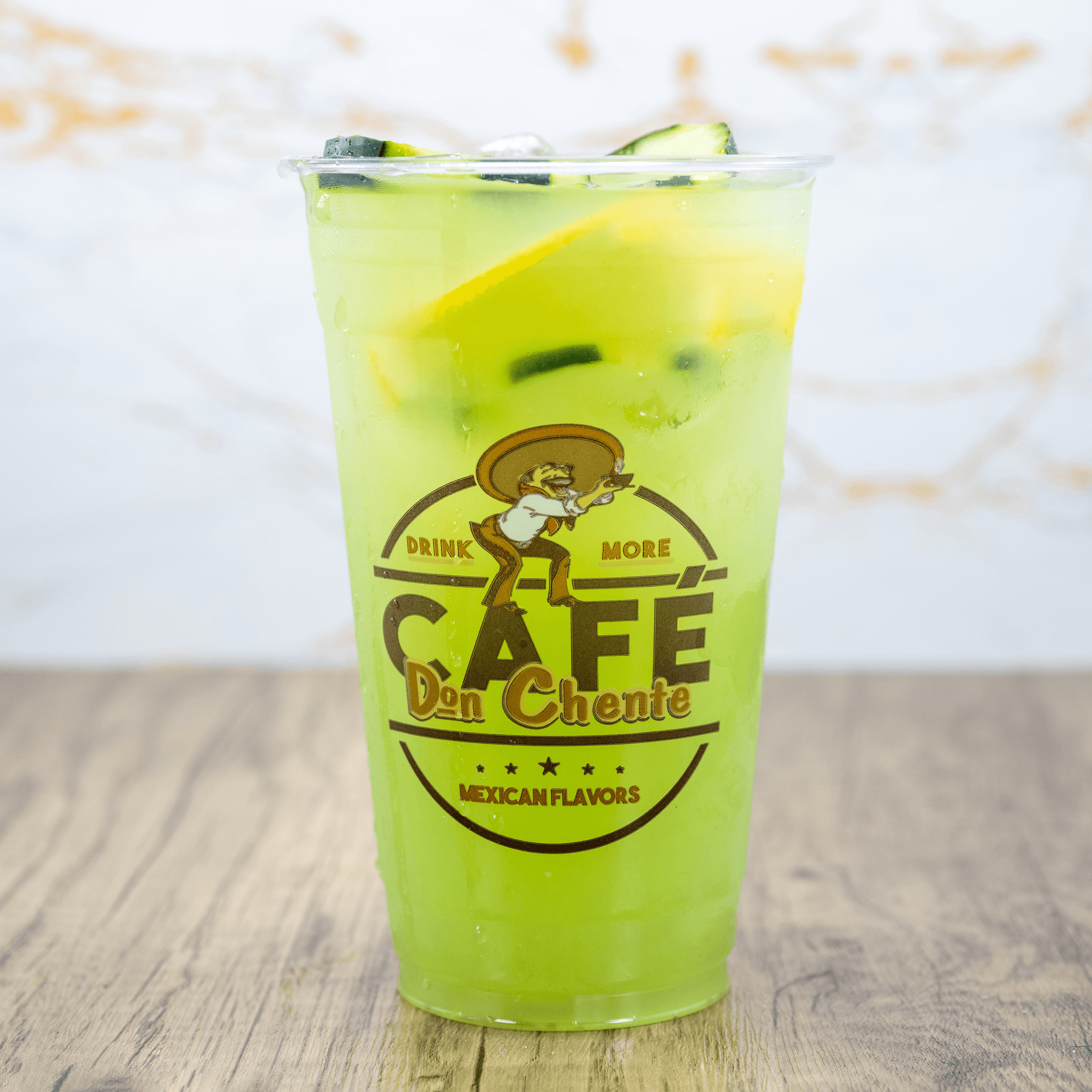 Pepino con Limon.